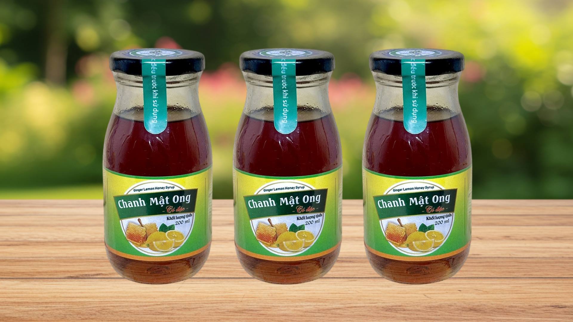 tre-em-duoi-mot-tuoi-khong-dung-mat-ong.jpg